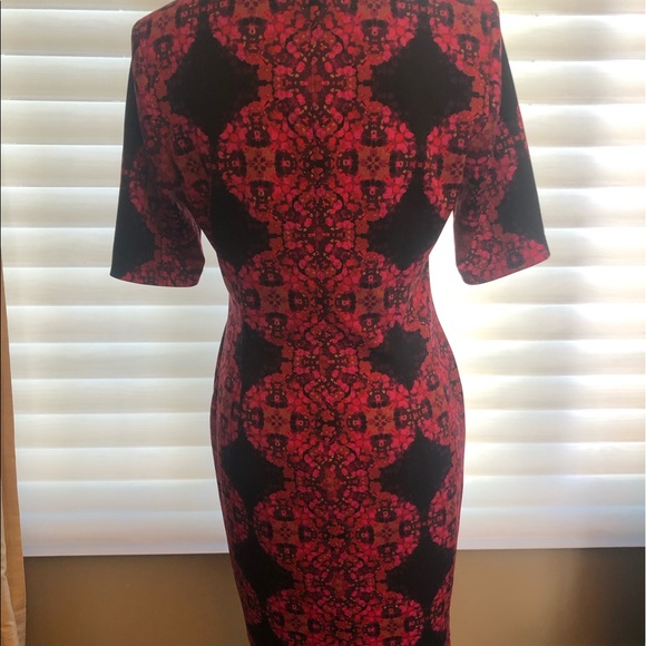 TAYLOR dress 🌺 - Picture 2 of 12